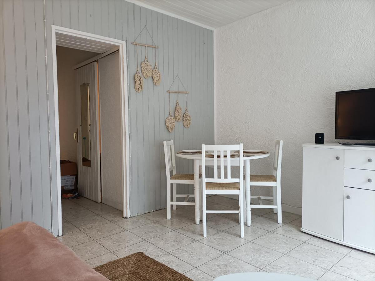 Bord De Apartment *